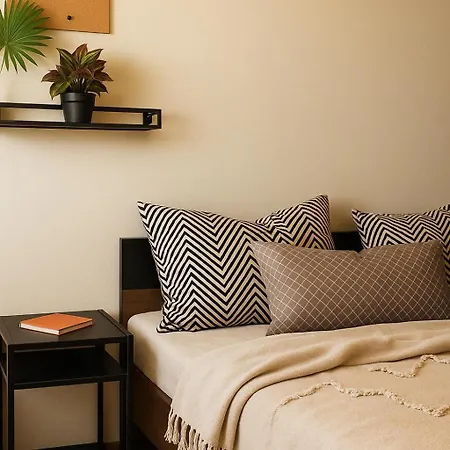 Industrial Chic Retreat Calea Victoriei *